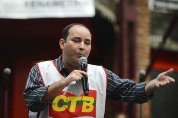 Rio de Janeiro - O presidente da Central dos Trabalhadores do Brasil, Ronaldo Leite, fala durante lançamento da campanha de apoio às empresas públicas, Se é público é para todos  (Tomaz Silva/Agência Brasil)