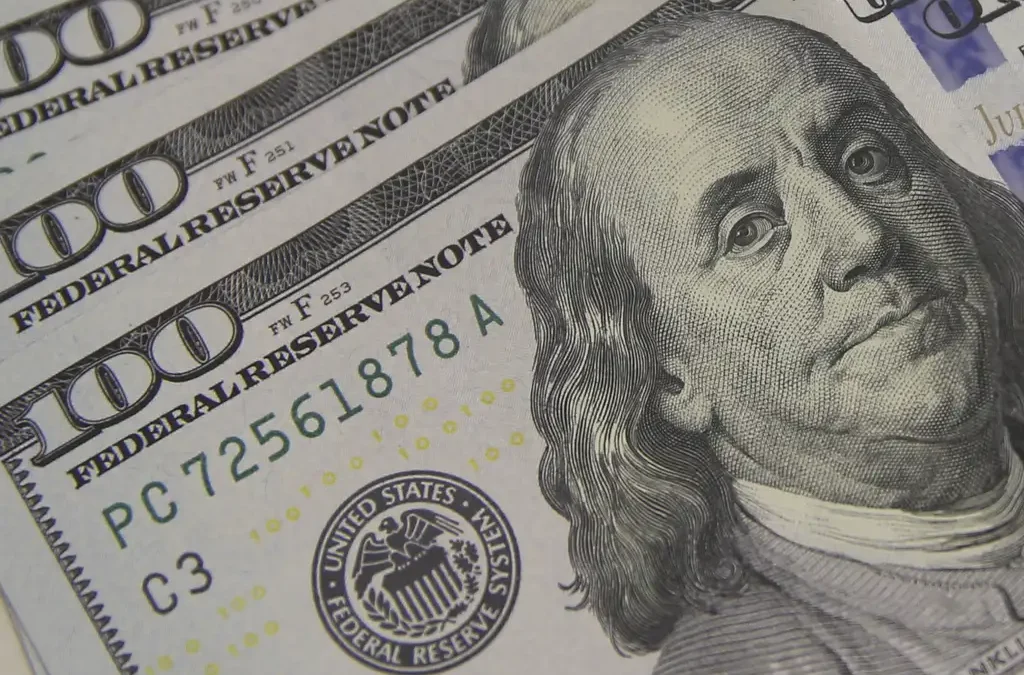 Especialistas Afirmam que Desdolarização Ainda é Distante Apesar de Tensões Geopolíticas Enfraquecerem o Dólar