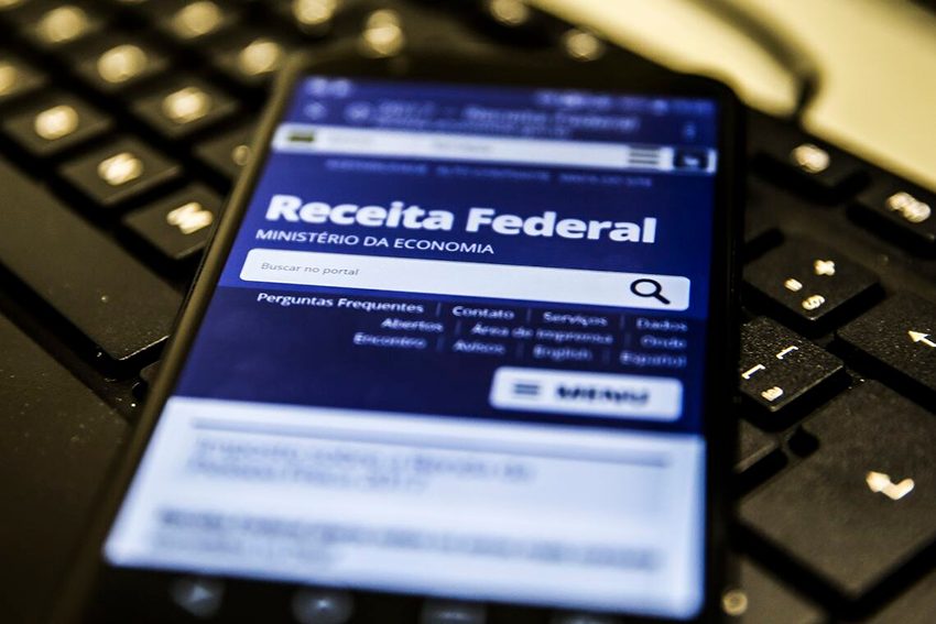Receita Federal Envia Alertas via WhatsApp Sobre Isenção de IR para Rendimentos Até R$ 5 Mil