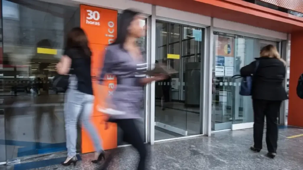 Horário de Funcionamento dos Bancos no Carnaval: Fecham na Segunda e Reabrem na Quarta