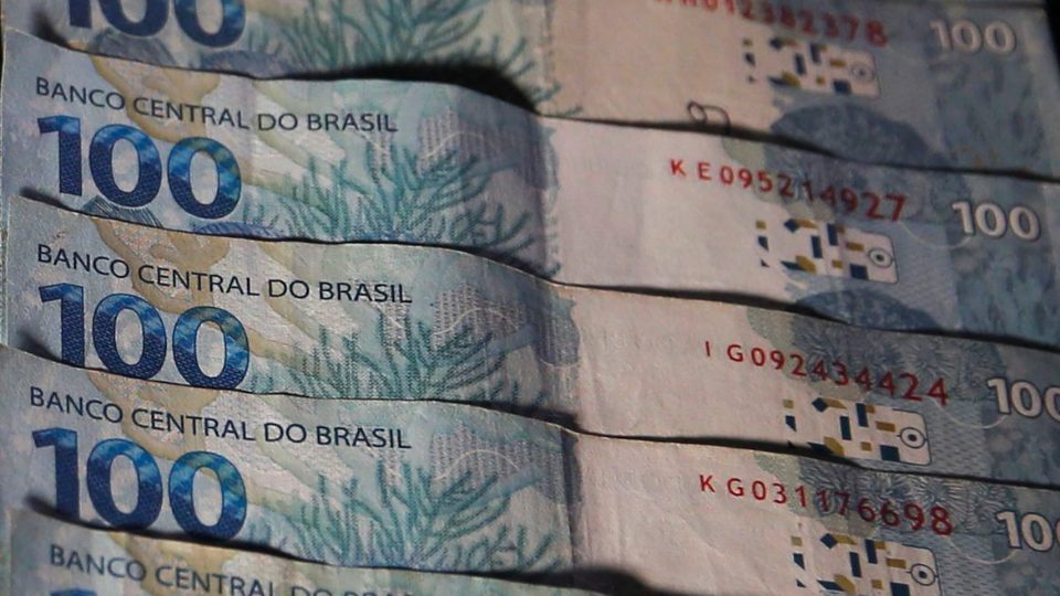 Retirada líquida de R$ 23,5 bilhões da poupança em janeiro: entenda o impacto financeiro