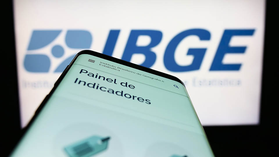 IBGE Relata Crescimento de 0,3% no Setor de Serviços em Janeiro Após Três Meses de Queda