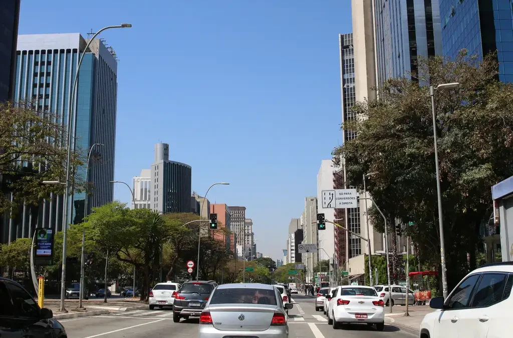 Entendendo o Risco Jurídico em Contratos Atípicos de Fundos de Investimento Imobiliário (FIIs)