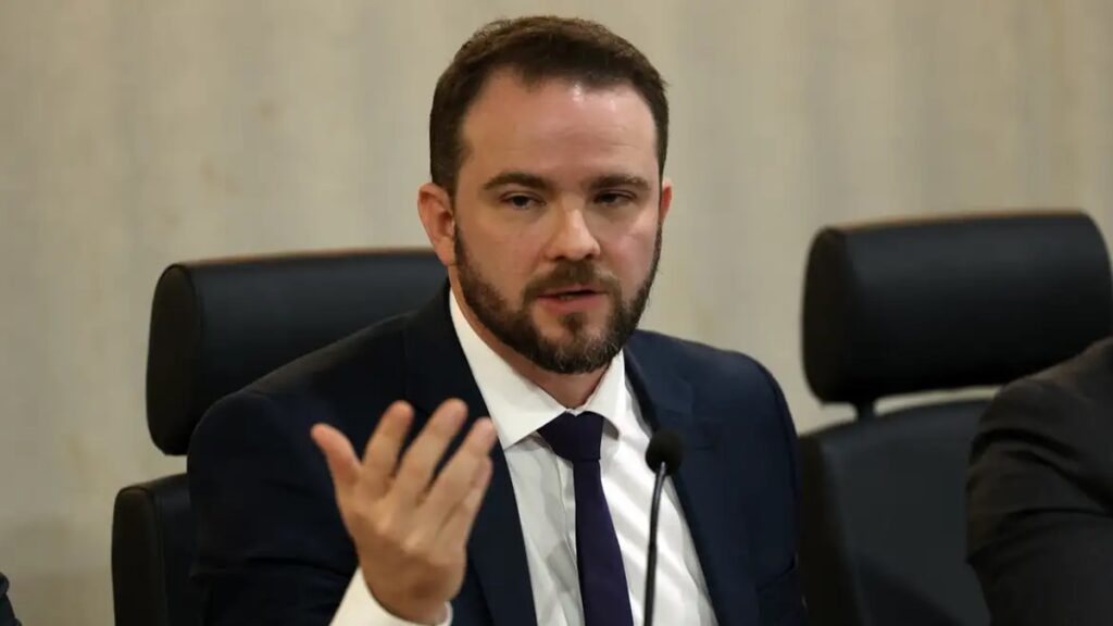 Desenrola lança nova versão para renegociação de dívidas após viagem de Lula, afirma Durigan