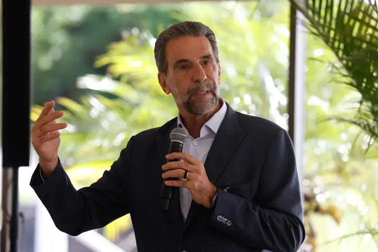 Tânia Rêgo/Agência Brasil Foz do Iguaçu (PR), 13/04/2026 - Enio Verri, diretor-geral brasileiro da Itaipu Binacional, nas instalações da Itaipu. Foto: Tânia Rêgo/Agência Brasil