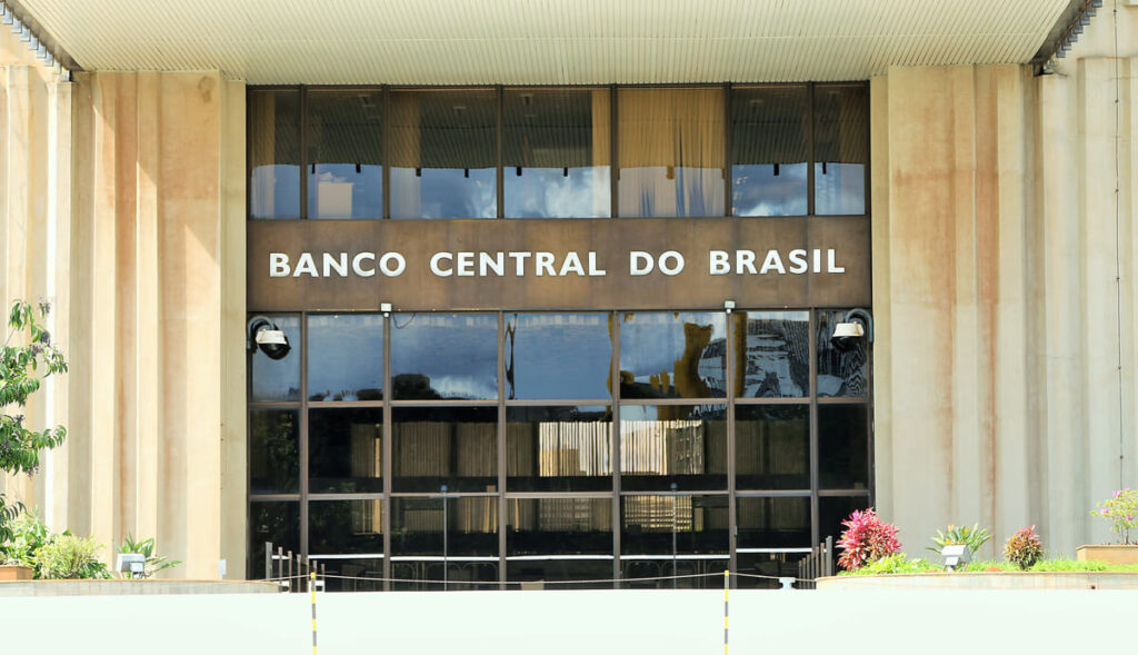 Banco Central Posterga Prazo para Reporte de Operações com Criptomoedas no Mercado de Câmbio